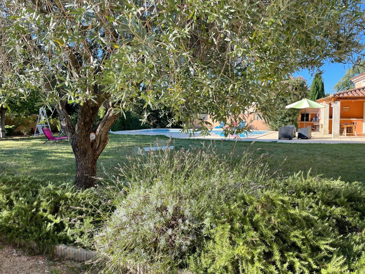 Villa Et Maisonnette Provencales Карпантра Экстерьер фото